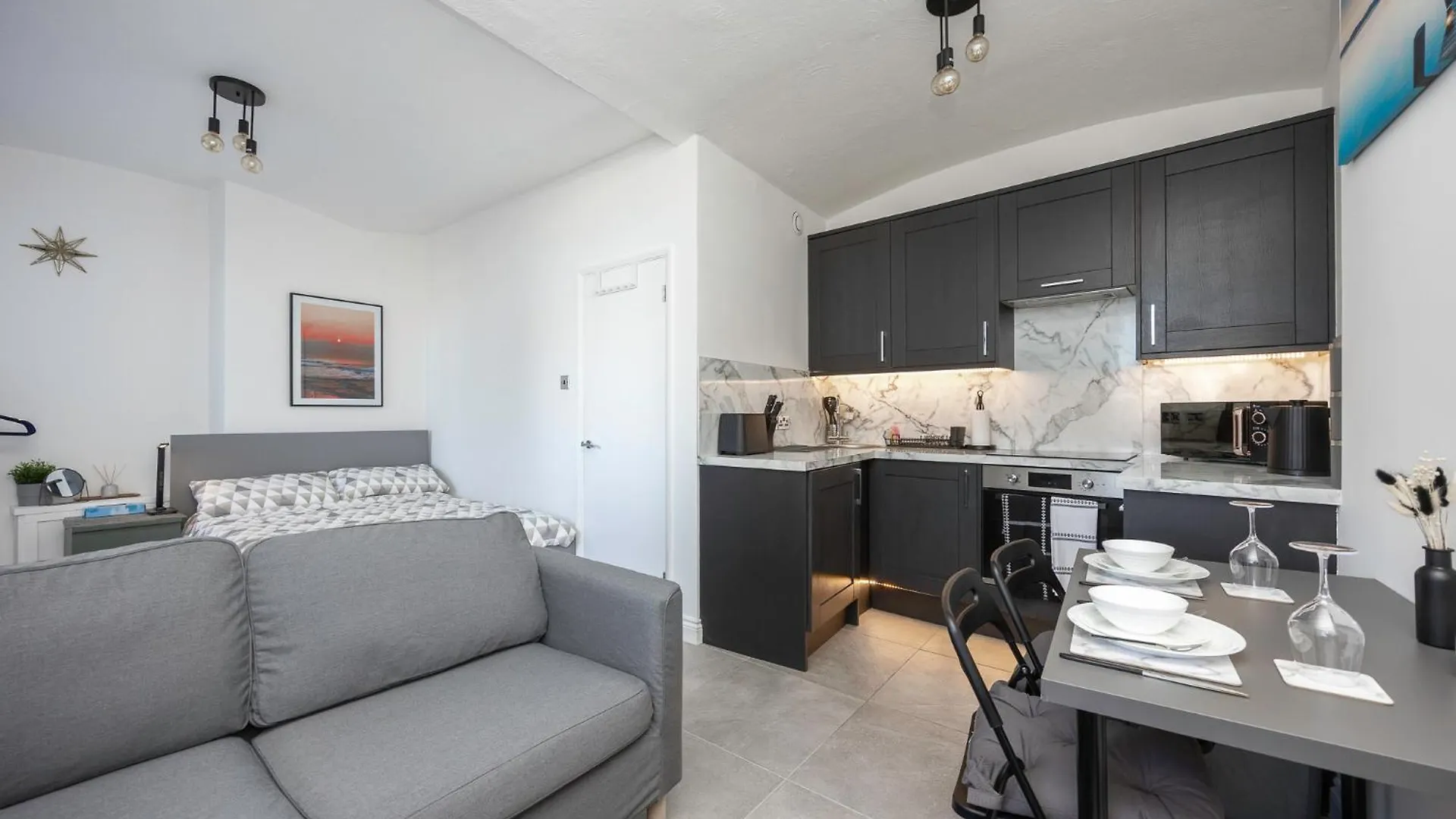 Bright Central Brighton Studio
